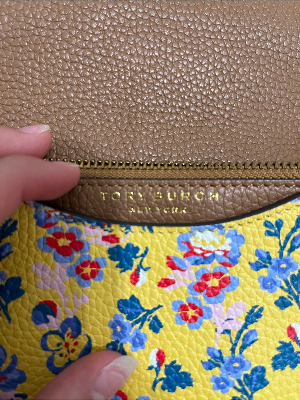 Tory Burch Yellow Floral Leather Crossbody with Gold Logo - Picture 5 of 15